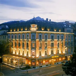 **** Hotel Neue Post I Self Check-in Rakousko